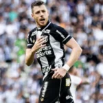 Operário-PR anuncia contratação do atacante Aylon, ex-Ceará
