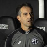 Léo Condé deixa o Ceará e classifica rebaixamento como “maior tristeza profissional”