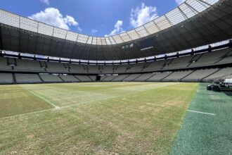 Gramado da Arena Castelão passa por revitalização e fica fechado até o fim de janeiro