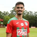 Portuguesa fecha contrato até 2028 com o atacante Matheus Cadorini