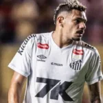 Falta de sequência marca temporada de JP Chermont no Santos em 2025