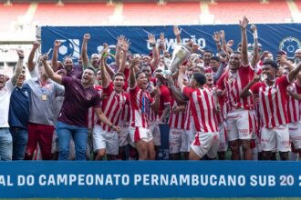 Náutico anuncia contratação do atacante Jonas Toró para a temporada 2026