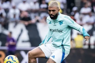 Pênalti desperdiçado por Gabigol elimina Cruzeiro e vira tema de memes na web