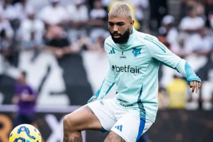 Pênalti desperdiçado por Gabigol elimina Cruzeiro e vira tema de memes na web