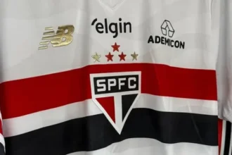 Conselheiros do São Paulo entram com pedido de impeachment contra Julio Casares
