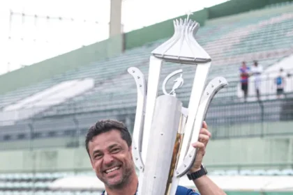 Fred conquista primeiro título como técnico ao levar Fortaleza à taça da Supercopa Capital Sub-17