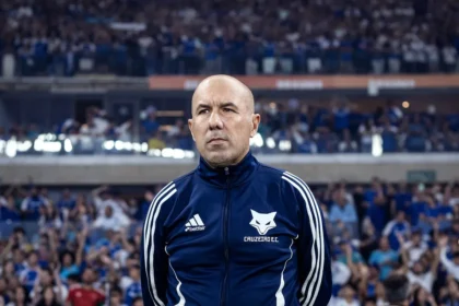 Cruzeiro confirma saída de Leonardo Jardim após eliminação na Copa do Brasil