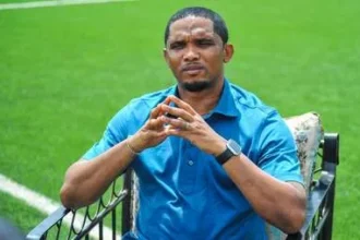 Eto’o demite técnico e provoca disputa de convocações na seleção de Camarões