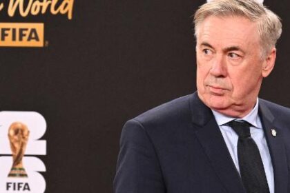 Carlo Ancelotti prestigia carnaval de Salvador e recebe apelo de Léo Santana por Neymar na Seleção