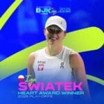 Iga Swiatek conquista Prêmio Coração dos play-offs da Billie Jean King Cup