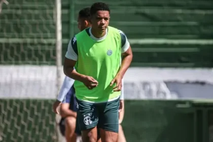 Ponte Preta fecha com o zagueiro David Braz até a temporada 2026