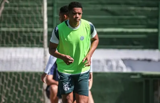 Ponte Preta fecha com o zagueiro David Braz até a temporada 2026