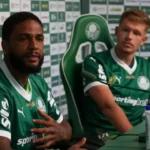 Palmeiras oficializa compra de Bruno Fuchs com contrato até 2029