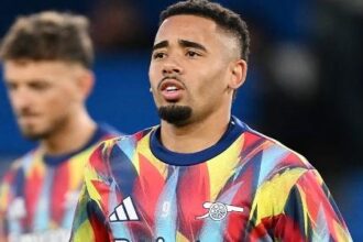 Gabriel Jesus narra recuperação de lesão no joelho e complicação no parto da filha em carta aberta