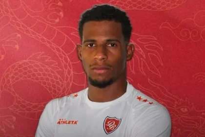 Desportivo Brasil atinge 13 reforços e confirma lateral Vitor Santos para a Série A3