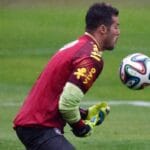 Torcedores do Flamengo vão cobrar pênaltis de Júlio César em evento no Maracanã