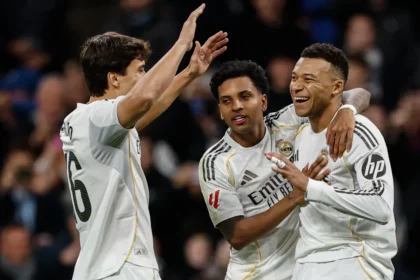 Mbappé marca, iguala recorde de Cristiano Ronaldo e garante vitória do Real Madrid sobre o Sevilla