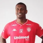 Ferroviária encaminha contratação do lateral Felipe Rodrigues para a Série A2 de 2026