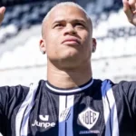Rio Branco anuncia atacante Douglas Damasceno para a Série A3 de 2026