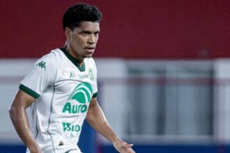 Futuro de Pedro Martins no Sport segue indefinido após acesso com a Chapecoense