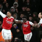 Arsenal decide nos pênaltis e garante vaga nas semifinais da Copa da Liga; Sporting goleia no Português