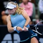 Australiana Emerson Jones, 17, projeta entrada no top 100 após temporada de ascensão