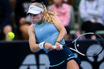 Australiana Emerson Jones, 17, projeta entrada no top 100 após temporada de ascensão