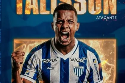 Avaí confirma chegada do atacante Talisson por empréstimo até 2026