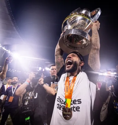 Conselho do Corinthians estuda plebiscito com sócios sobre possível transformação em SAF
