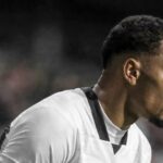 Lateral Alex Silva é o primeiro reforço do Ceará para 2026