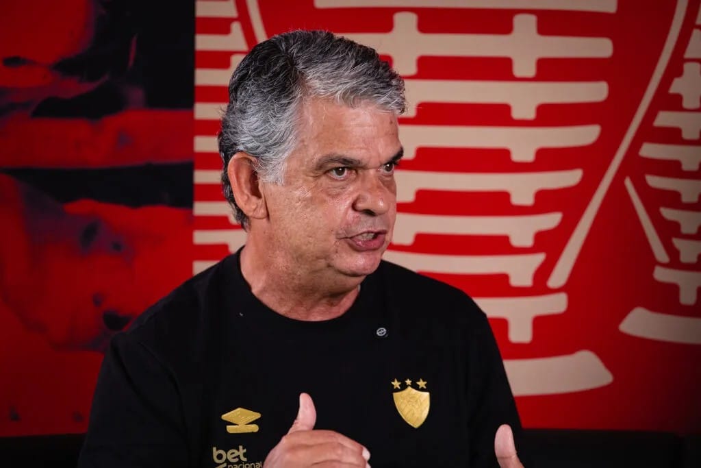Sport oficializa saída de Carlos Brazil e promove mudanças na base