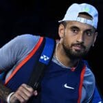 Kyrgios diz sentir ansiedade antes de enfrentar Sabalenka na “Batalha dos Sexos” em Dubai