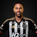 Rony retorna ao Atlético-MG e diz desconhecer oferta do Santos