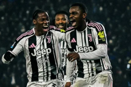 Juventus supera Pisa por 2 a 0 e fica a um ponto da líder Inter no Italiano