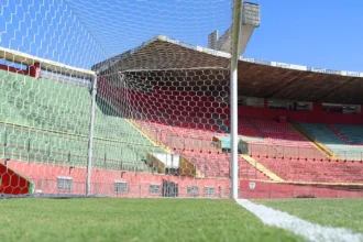 Portuguesa realiza manutenção no gramado do Canindé e avança na preparação para o Paulistão 2026