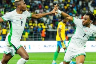 Osimhen decide, Nigéria supera Tunísia e garante vaga antecipada na Copa Africana, mas seguirá fora do Mundial de 2026