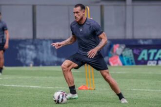 CRB empresta Gegê ao Goiás e oficializa contratação de Pedro Castro
