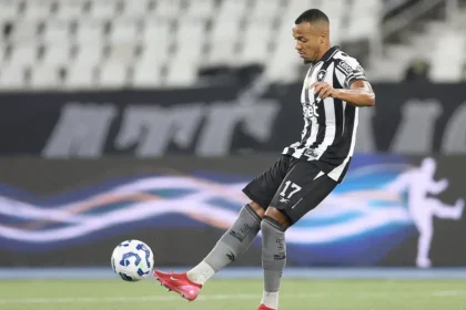 Palmeiras acerta compra de Marlon Freitas junto ao Botafogo por R$ 33 milhões