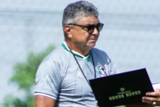 Flávio Araújo testa Fluminense-PI em amistoso contra o ex-clube Sampaio Corrêa
