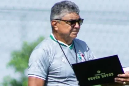 Flávio Araújo testa Fluminense-PI em amistoso contra o ex-clube Sampaio Corrêa