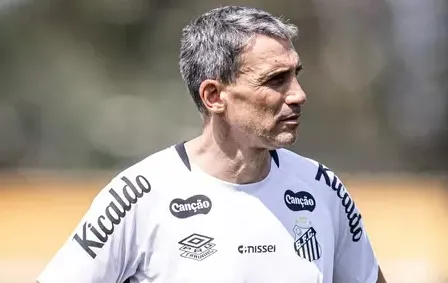 Santos define prioridades para 2026 e mira reforços, renovações e saídas