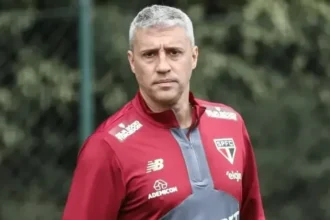 São Paulo inicia reformulação para 2026 com chegadas, renovações e lista de saídas