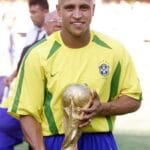 Roberto Carlos passa por cirurgia no coração após diagnóstico de emergência