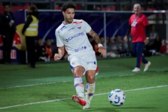 Racing avalia oferta por Eros Mancuso, que aguarda definição para seguir no Fortaleza