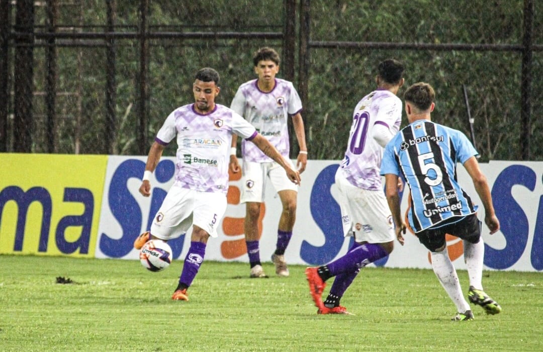 Grêmio supera Falcon por 3 a 0 na abertura da Copinha