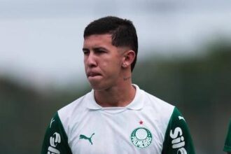 Palmeiras apresenta lista de 30 atletas para a Copinha 2026; ex-Flamengo é novidade