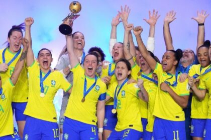 Brasil bate Portugal por 3 a 0 e ergue a primeira Copa do Mundo Feminina de Futsal