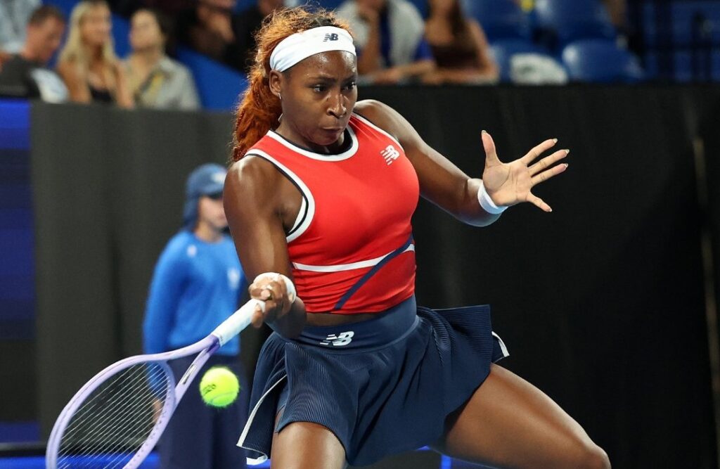 Gauff lidera virada dos EUA sobre a Argentina e mantém campeões vivos na United Cup