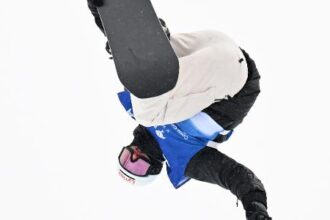 Pat Burgener conquista bronze e coloca Brasil no pódio da Copa do Mundo de snowboard pela primeira vez