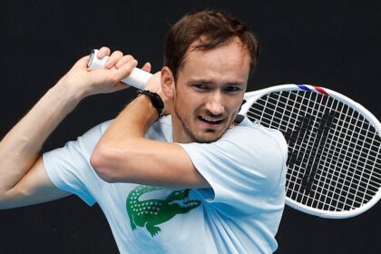 Medvedev encara Fucsovics, Pliskova retorna e Demoliner estreia no segundo dia em Brisbane
